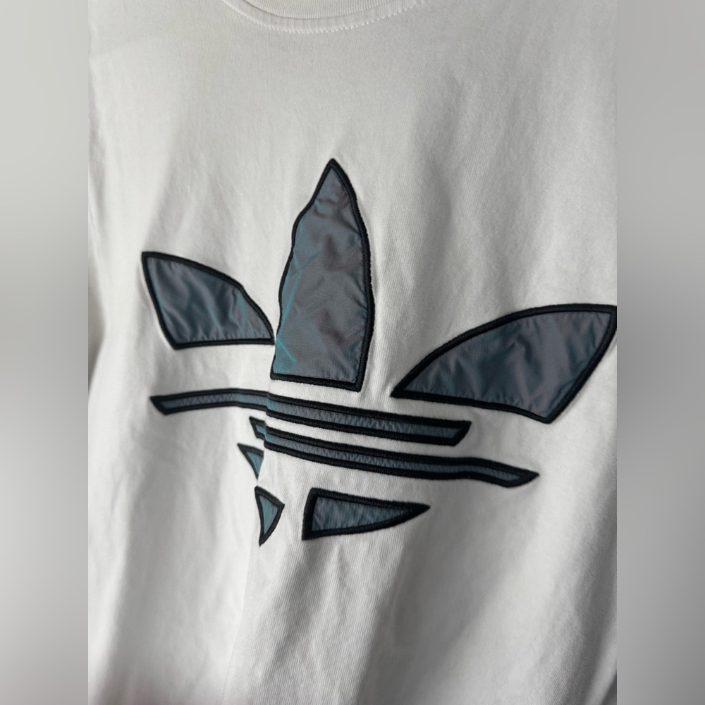 Adidas White T-Shirt L Iridescent Trefoil Logo Grey Green Red Pink